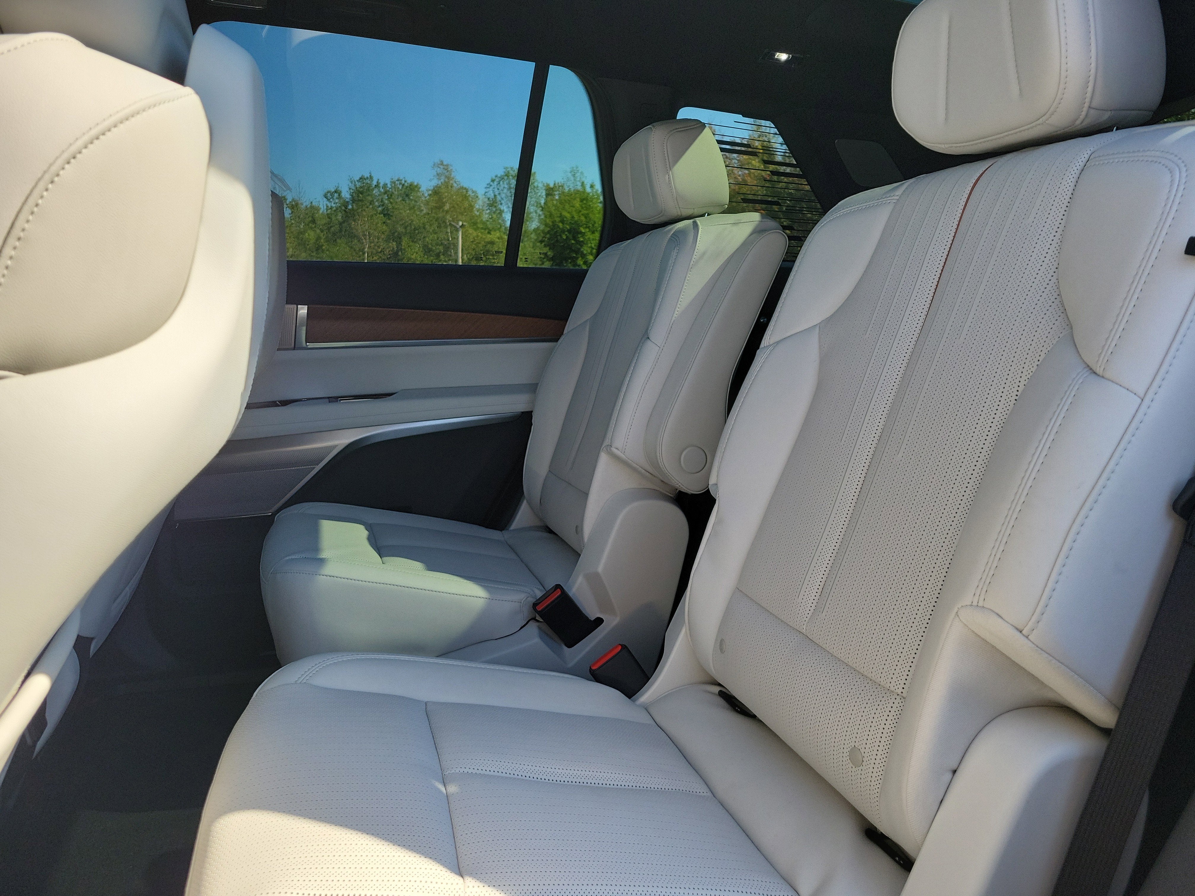 2026 Cadillac VISTIQ Luxury