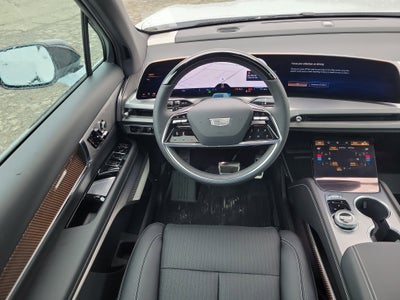 2026 Cadillac VISTIQ Luxury