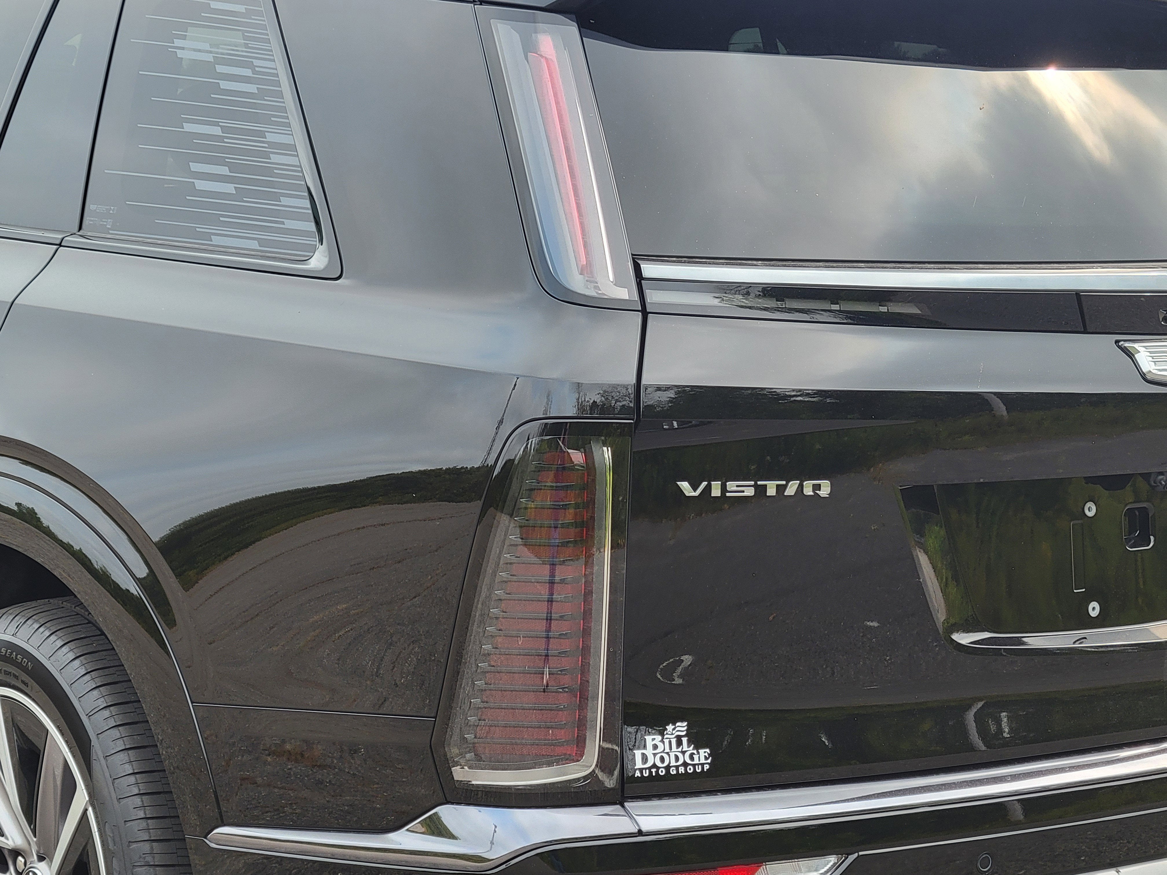 2026 Cadillac VISTIQ Sport