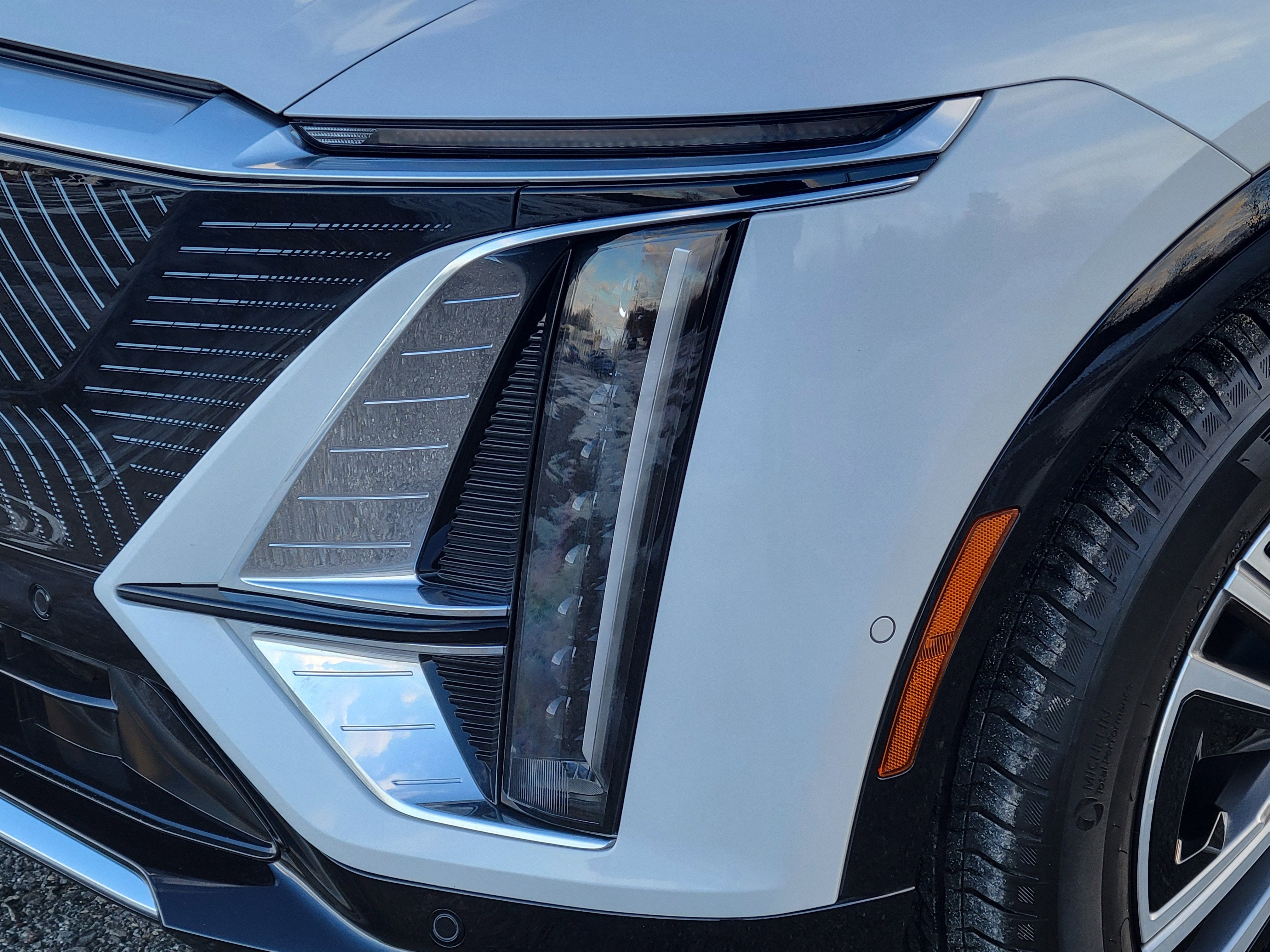 2025 Cadillac LYRIQ Luxury 1