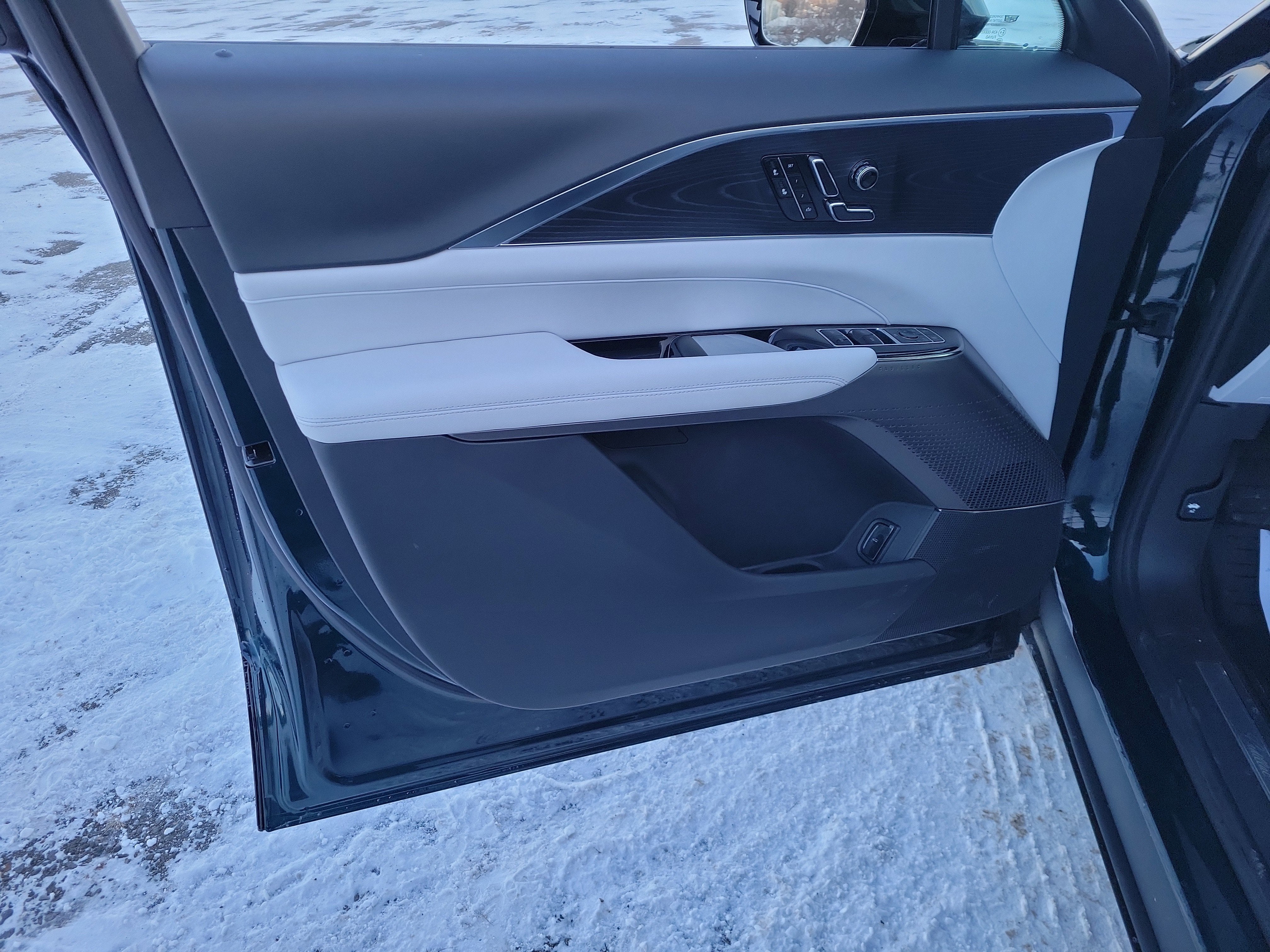 2026 Cadillac LYRIQ Luxury