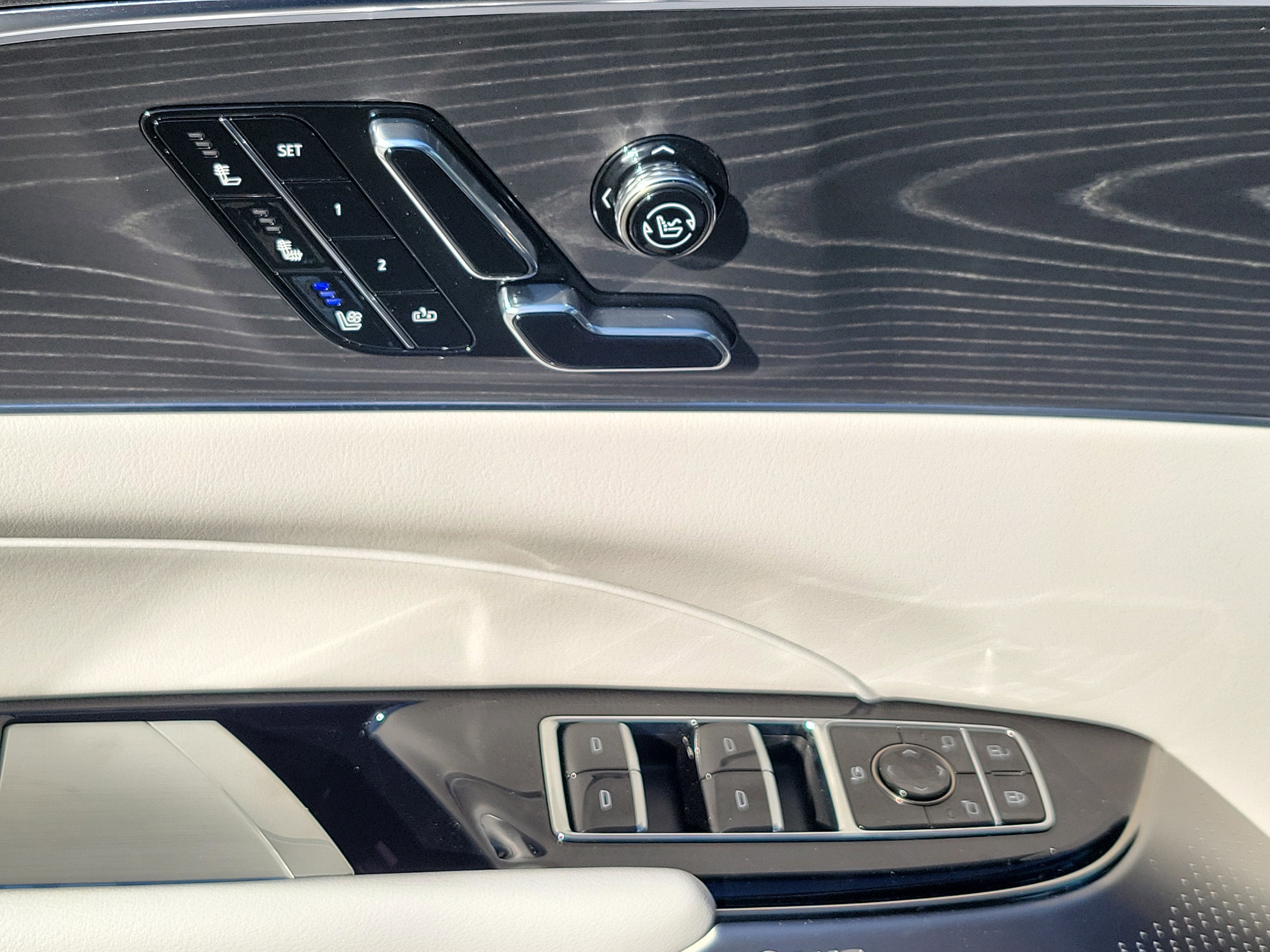 2026 Cadillac LYRIQ Premium Luxury