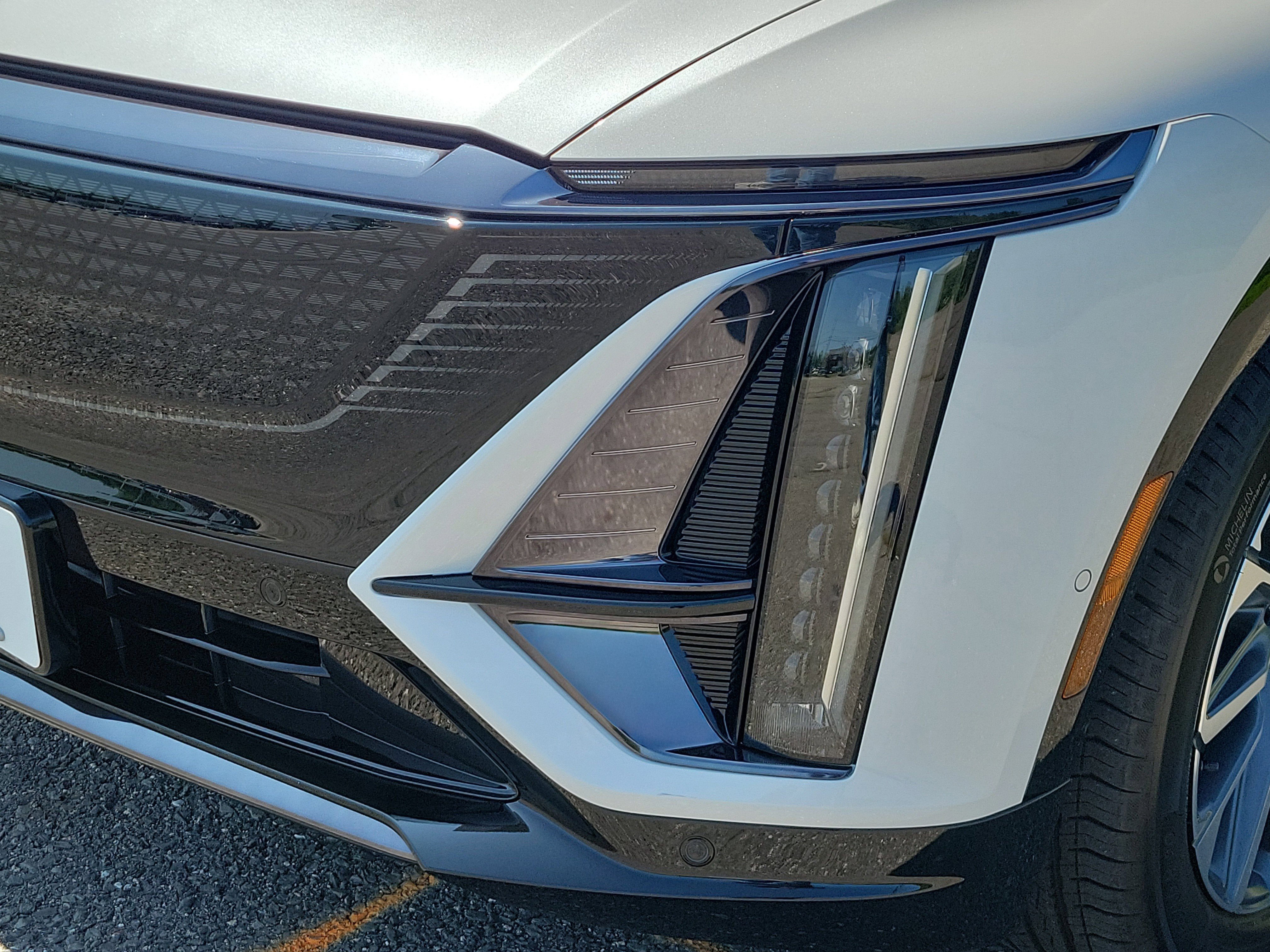 2025 Cadillac LYRIQ Sport 2