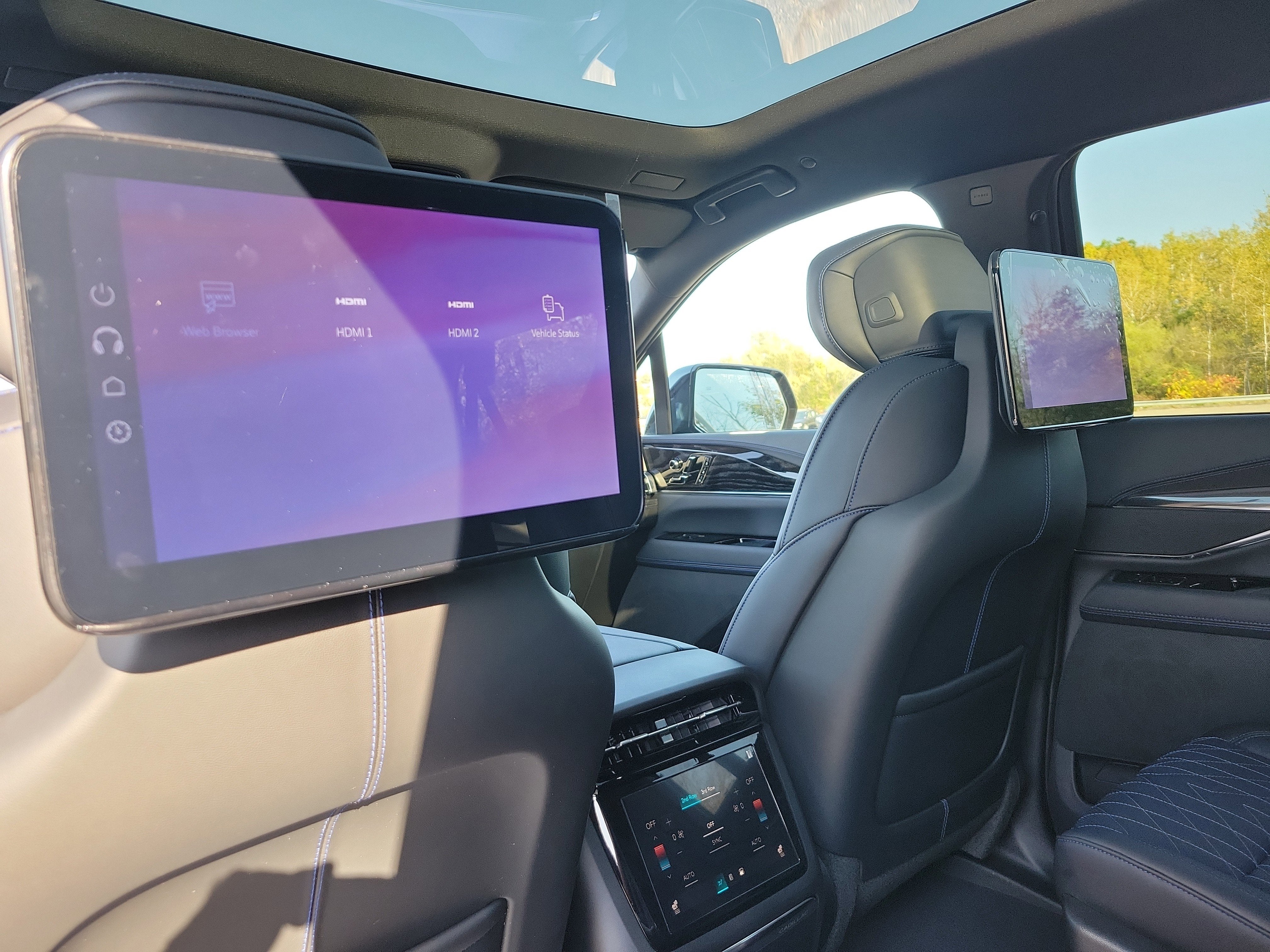 2026 Cadillac ESCALADE IQL Sport