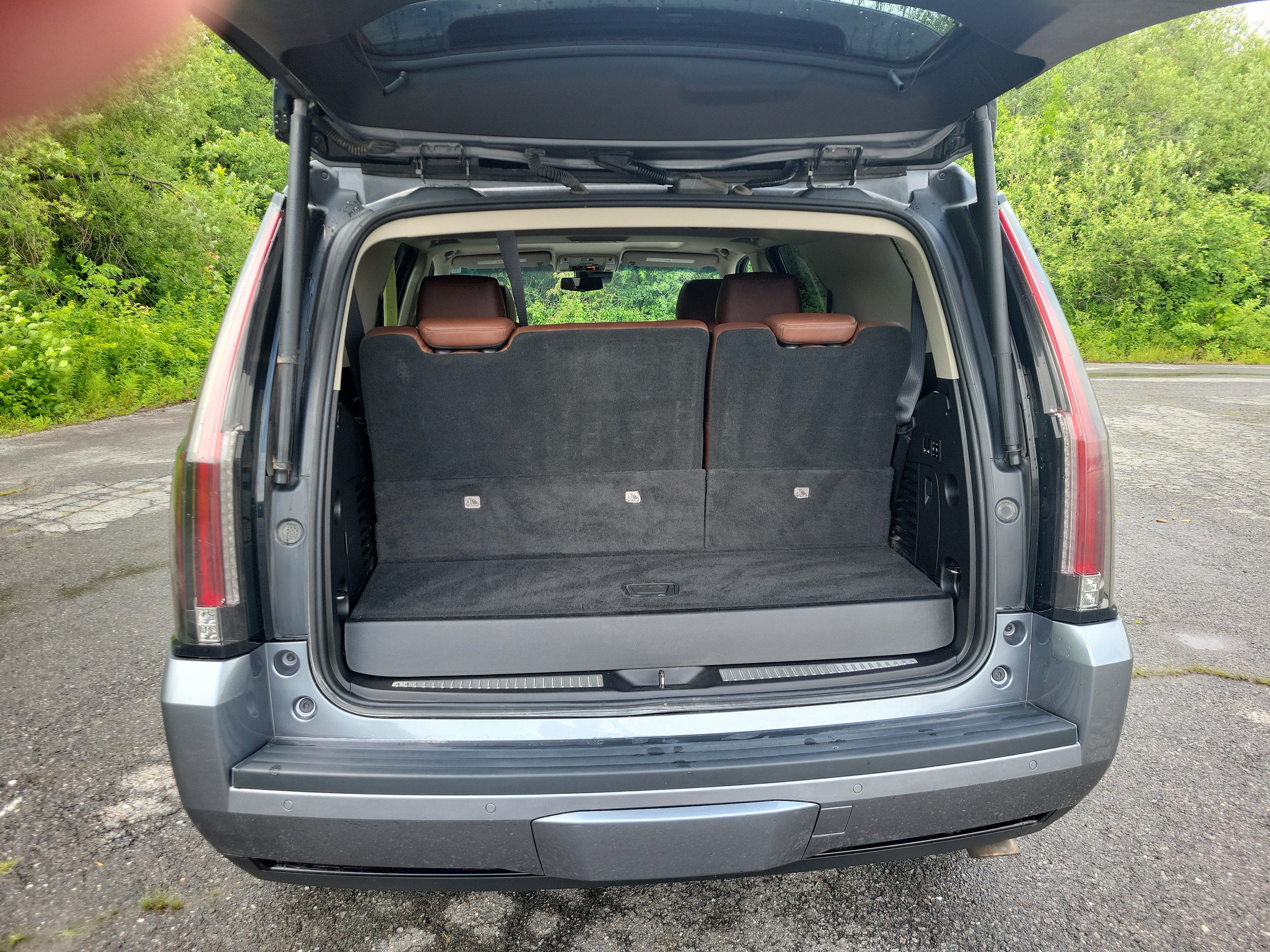 2018 Cadillac Escalade Luxury