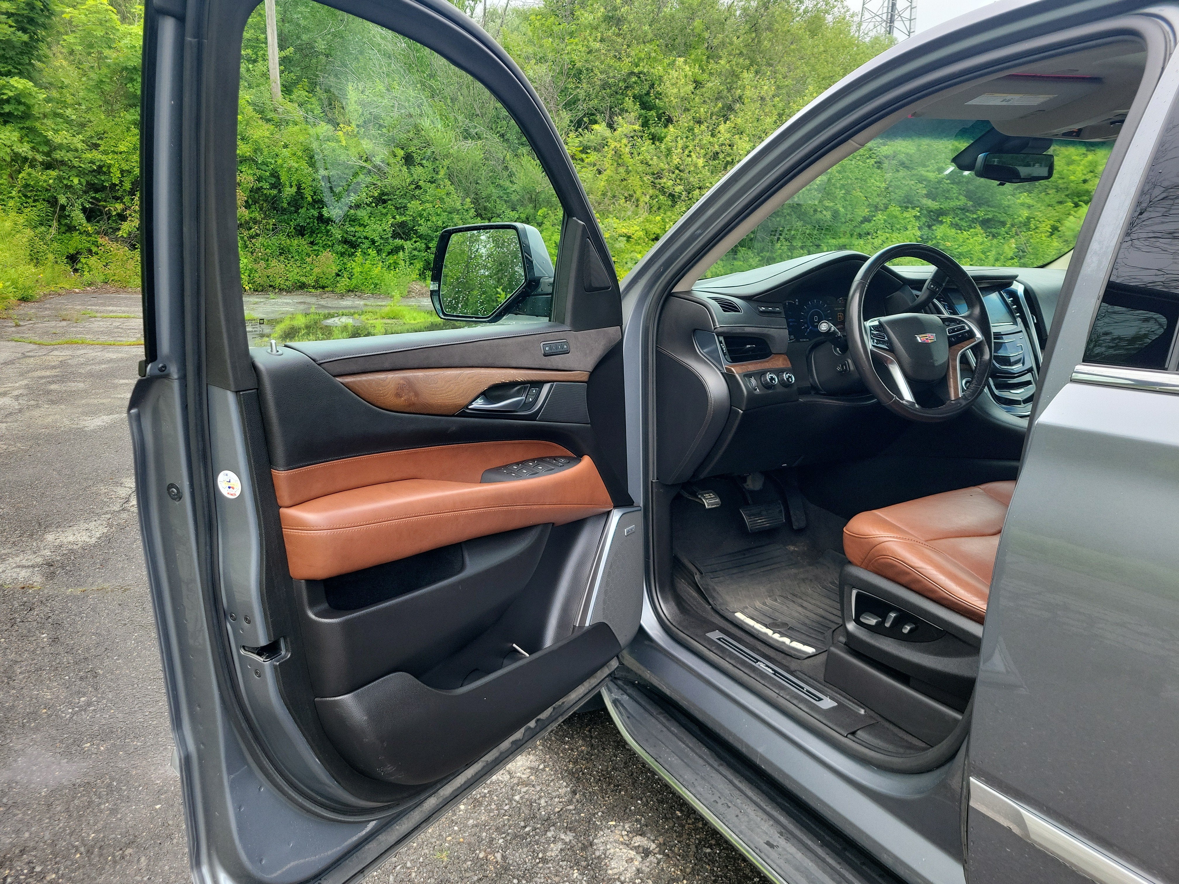 2018 Cadillac Escalade Luxury