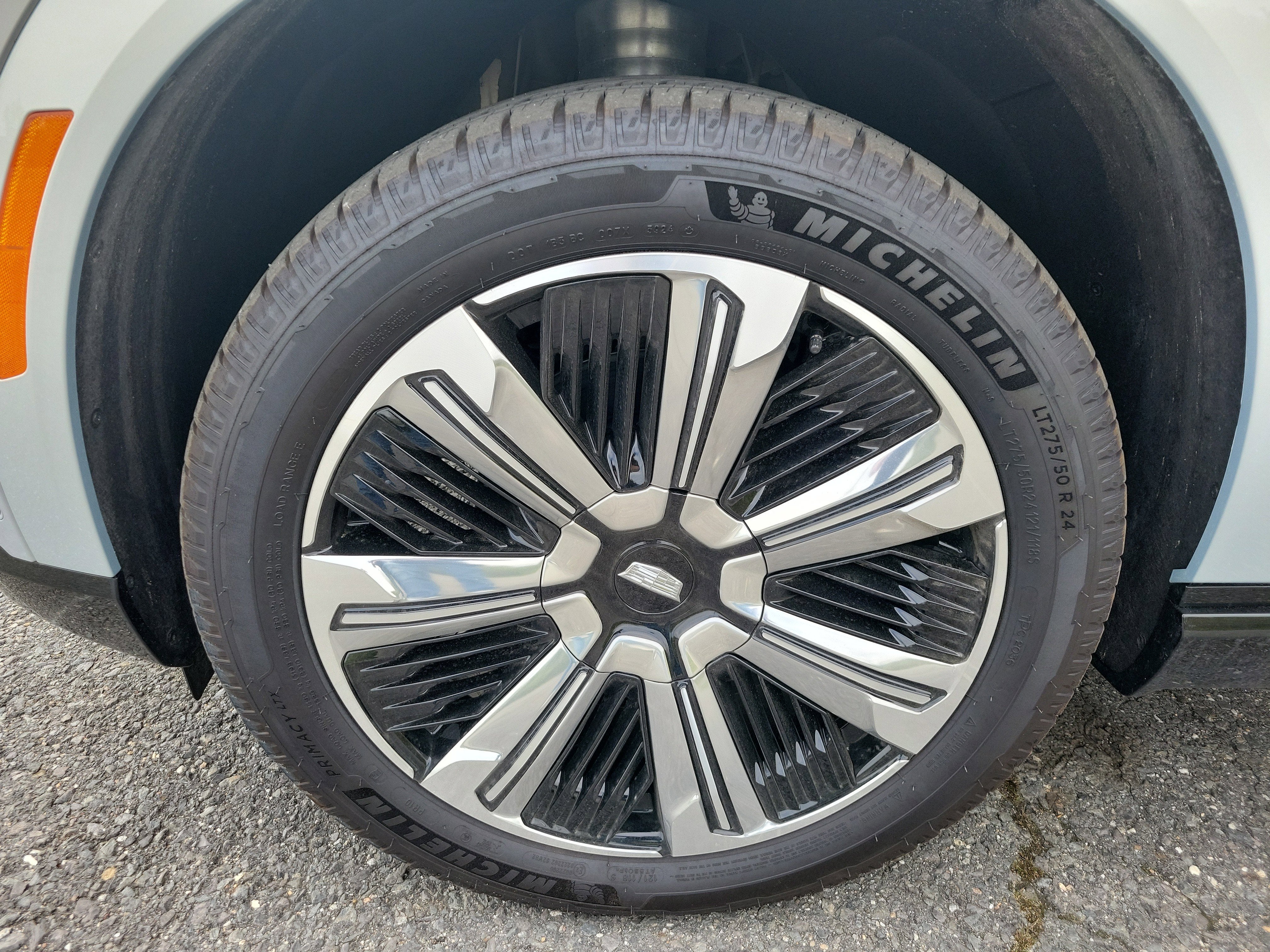 2025 Cadillac ESCALADE IQ Luxury 2