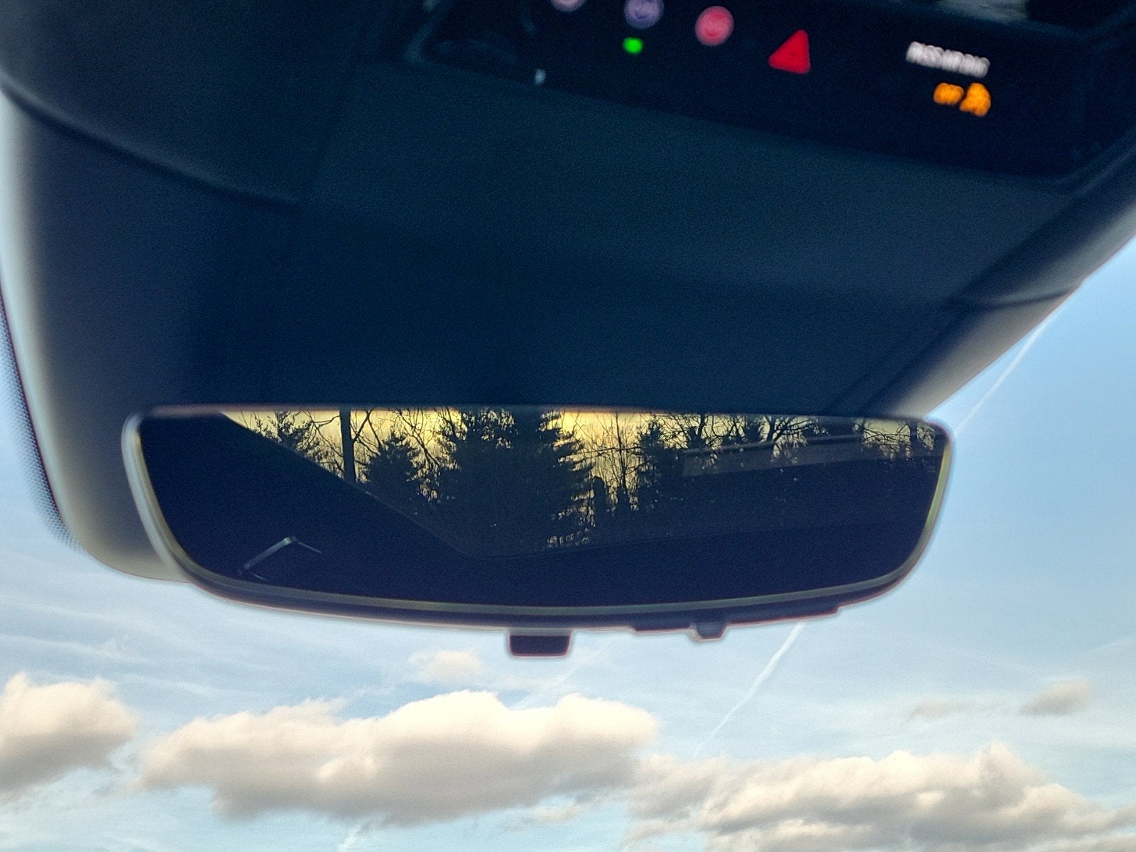 2025 Cadillac ESCALADE IQ Luxury 2