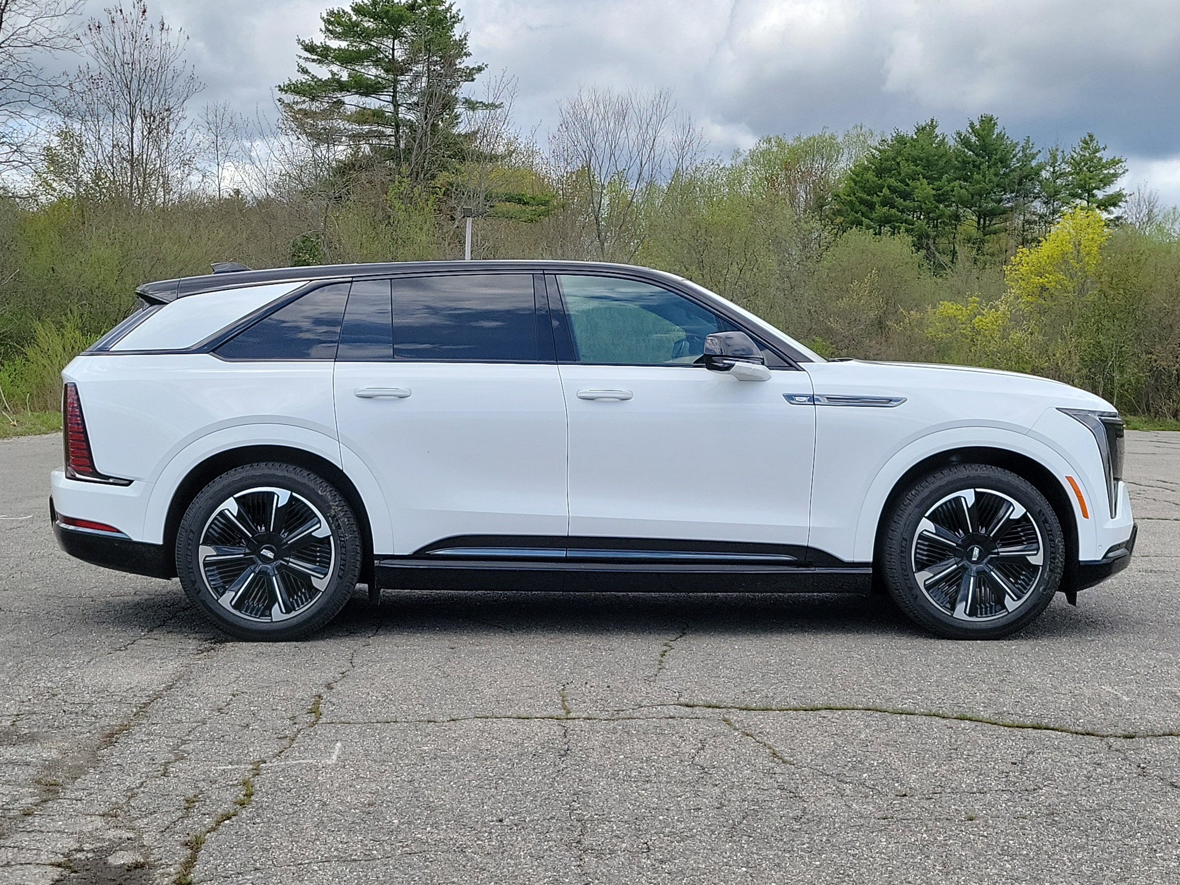 2025 Cadillac ESCALADE IQ Sport 2