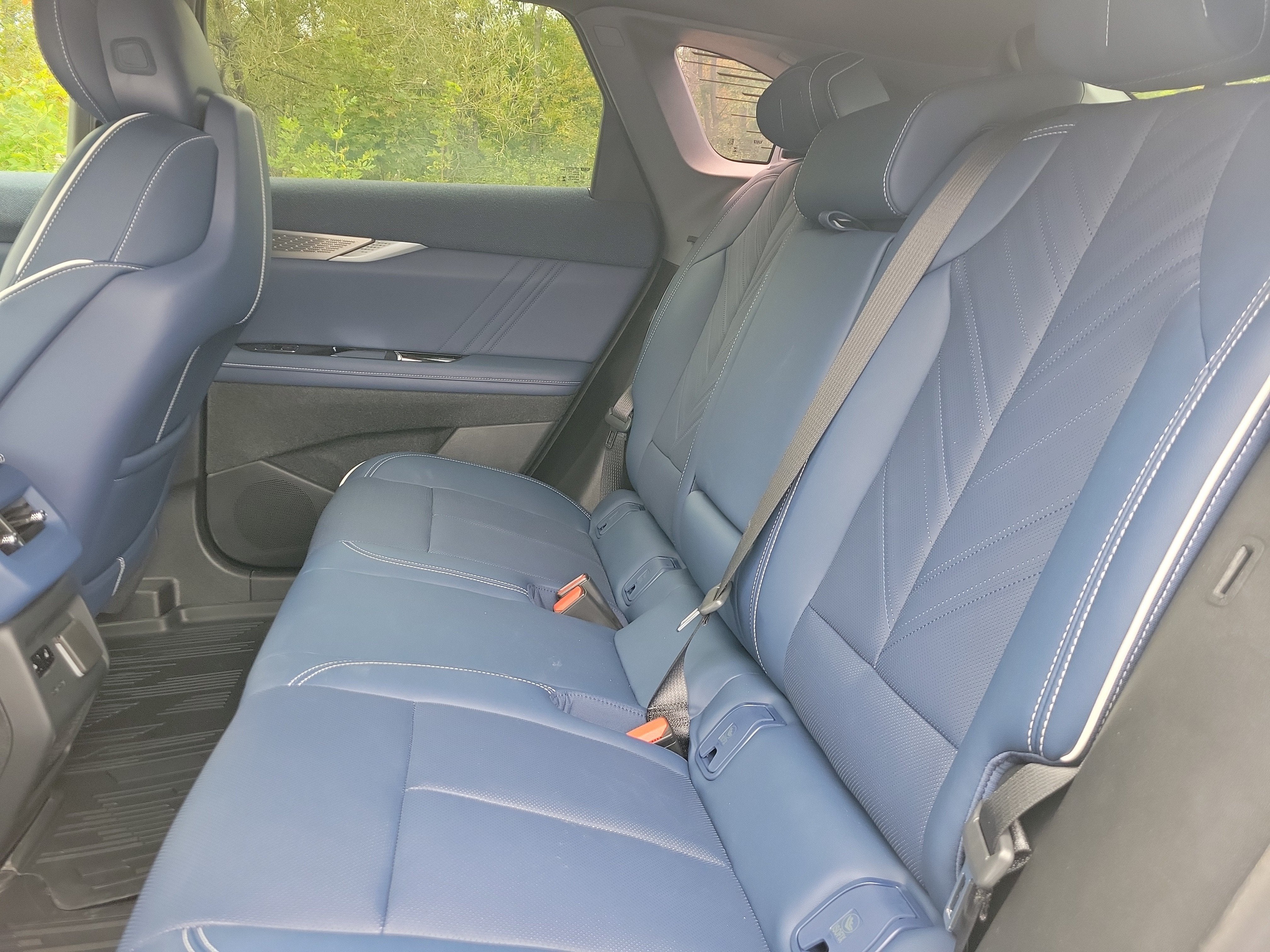2027 Cadillac OPTIQ Premium Luxury