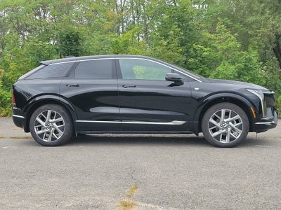 2027 Cadillac OPTIQ Premium Luxury