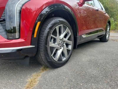 2027 Cadillac OPTIQ Premium Luxury