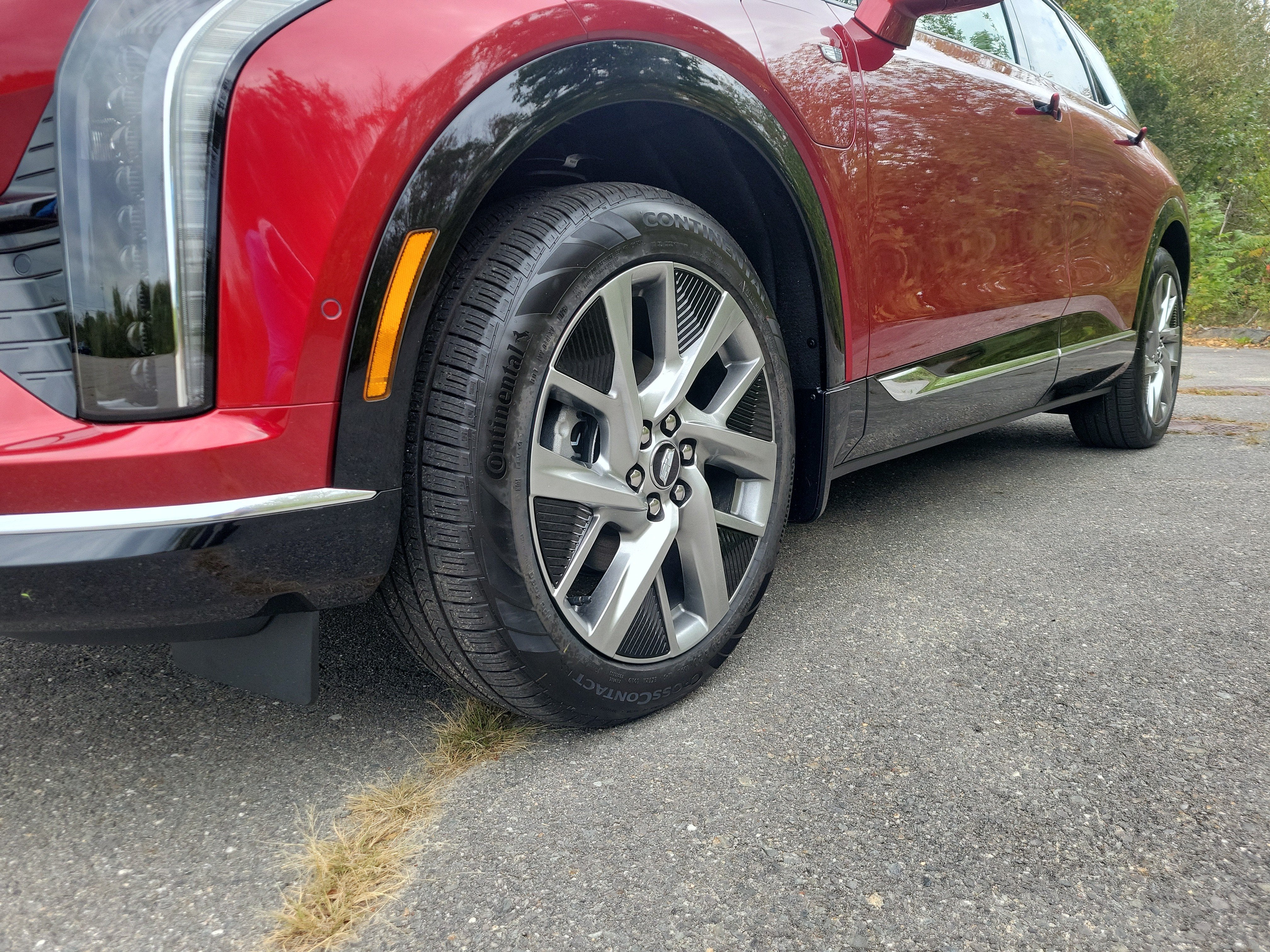 2027 Cadillac OPTIQ Premium Luxury