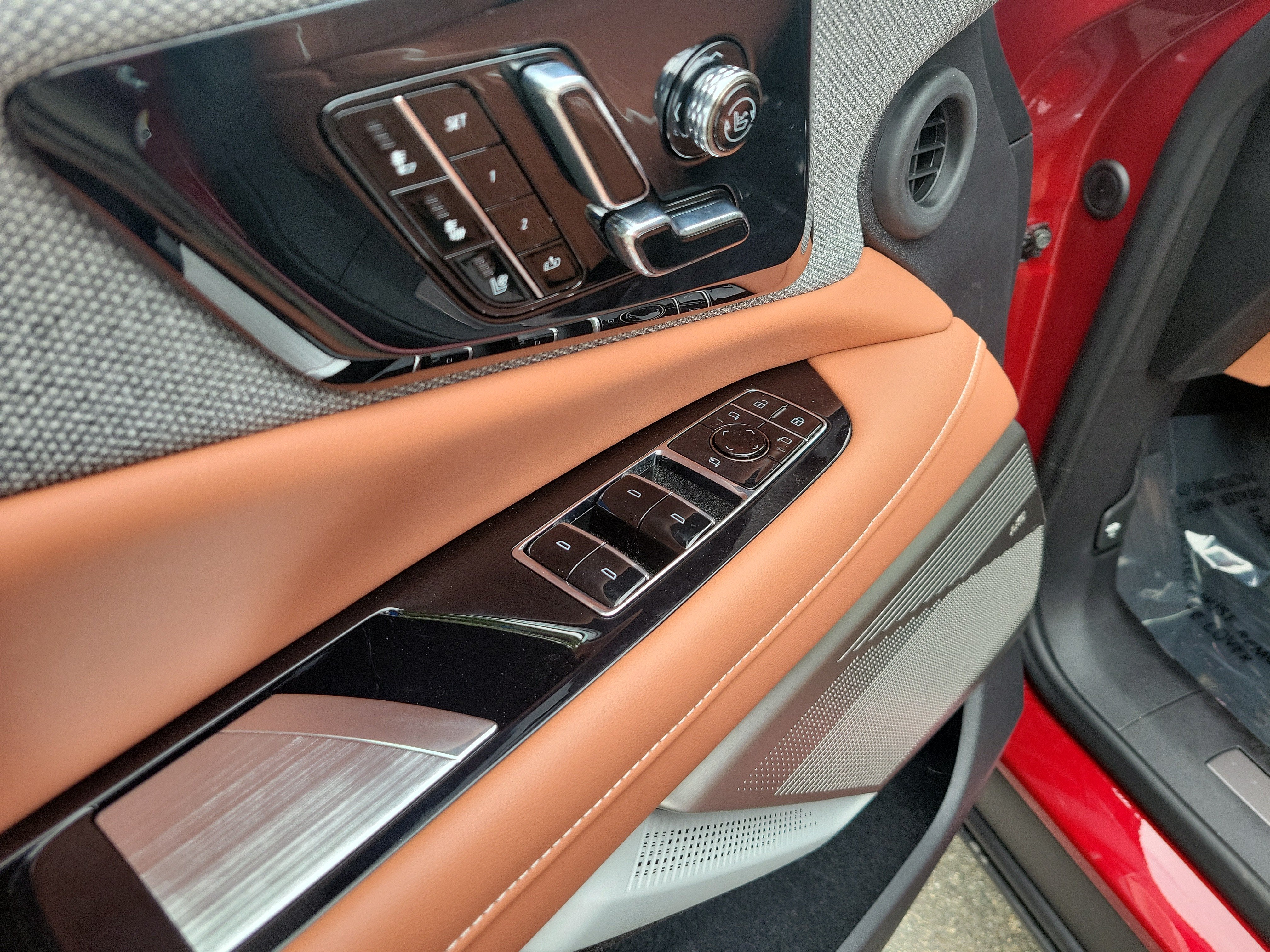 2027 Cadillac OPTIQ Premium Luxury